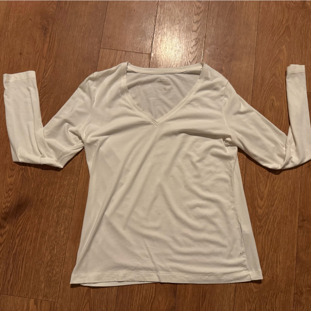 Banana Republic White Cotton V-Neck Long Sleeve Soft Classic Top (Large)